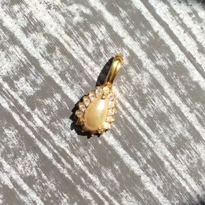 Roman Oval Shaped Faux Pearl Pendant